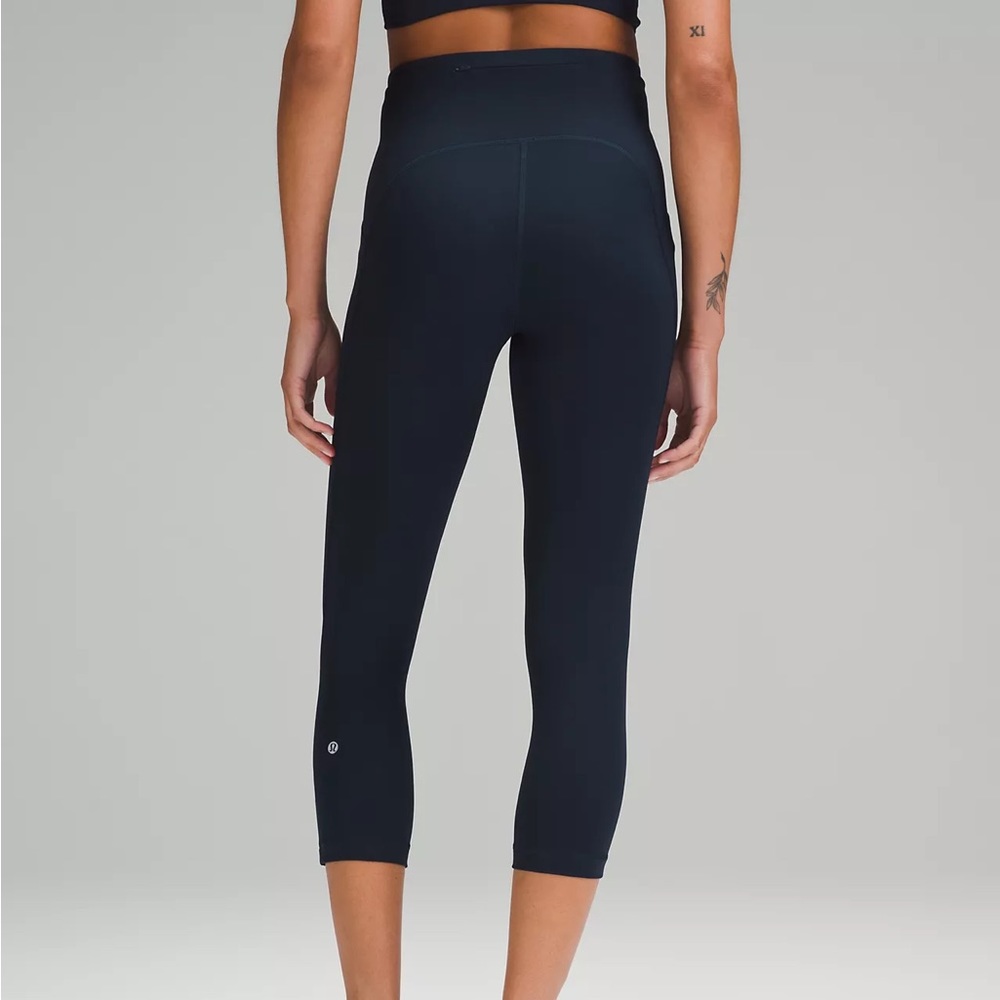 Lululemon Navy Swift Speed High-Rise Crop 21"